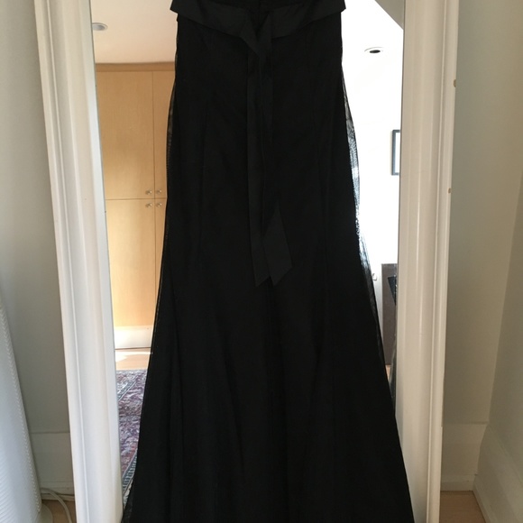 Vera Wang Gown - Picture 8 of 8